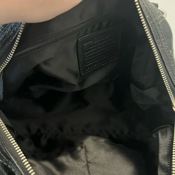 Black patent leather Coach signature shoulder duffle WITH matching wallet - Picture 3 of 7